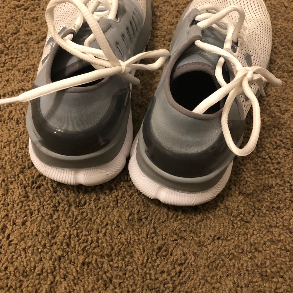 Under Armor Running Shoes - image 3